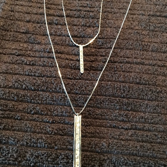 Elegant Silver Necklace - Picture 4 of 4